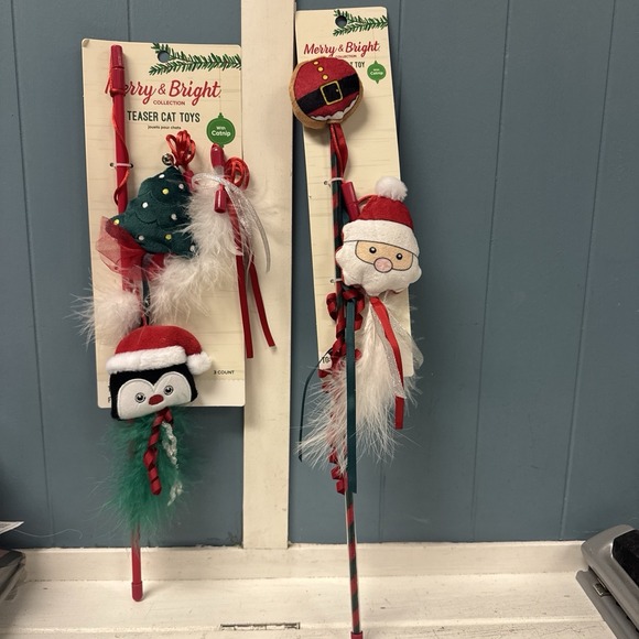 Lot Of 2 Merry Bright‎ Catnip Cat Toys Fuzzy Feather Plush Bells Teaser Sticks - Picture 2 of 5